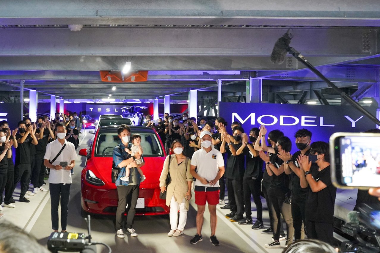 挑戰當地電動車銷售　Tesla Model Y終於跨海登陸日本！