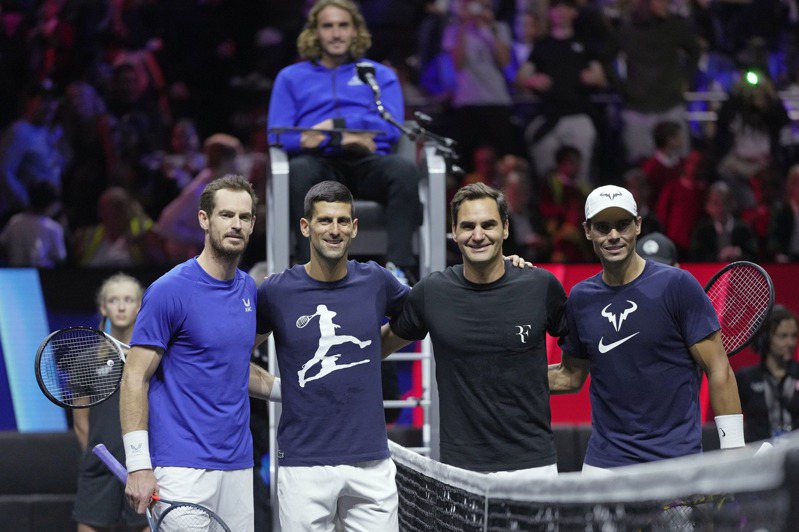 網球四大天王在拉沃盃賽前練習就眾所矚目，墨瑞（左起）、約克維奇、費德勒及納達爾。（美聯社）