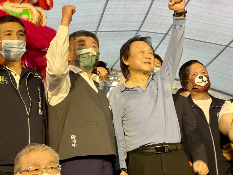 民進黨台北市長參選人陳時中出席台北市議員王世堅的競選總部開幕活動。記者鍾維軒／攝影