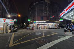 台灣便利商店位居世界第二 他PO出自家巷口：平民的蛋黃區