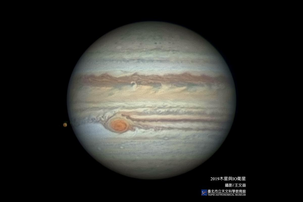 9月27日是木星一年一度的「衝」，為木星離地球最近，看起來最大、最亮，也最清楚的...