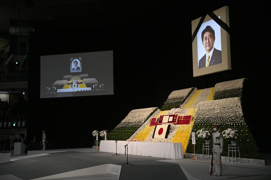 日本前首相安倍晉三的國葬於27日（今）下午2時（台灣時間下午1時）在東京都千代田...