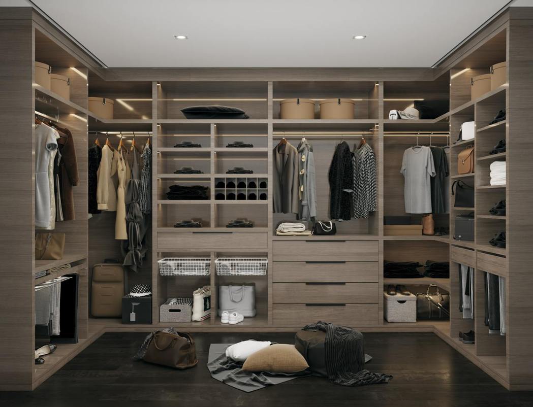 喜歡購買衣物或收藏品的各位，若是家中的空間較大，U型更衣室能滿足購物的小任性。P...