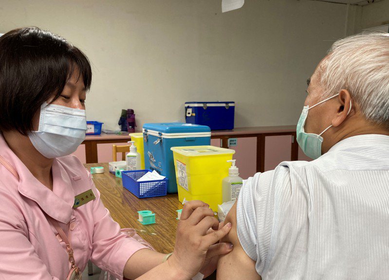 南投醫院10月1日起接種流感疫苗。圖／南投醫院提供