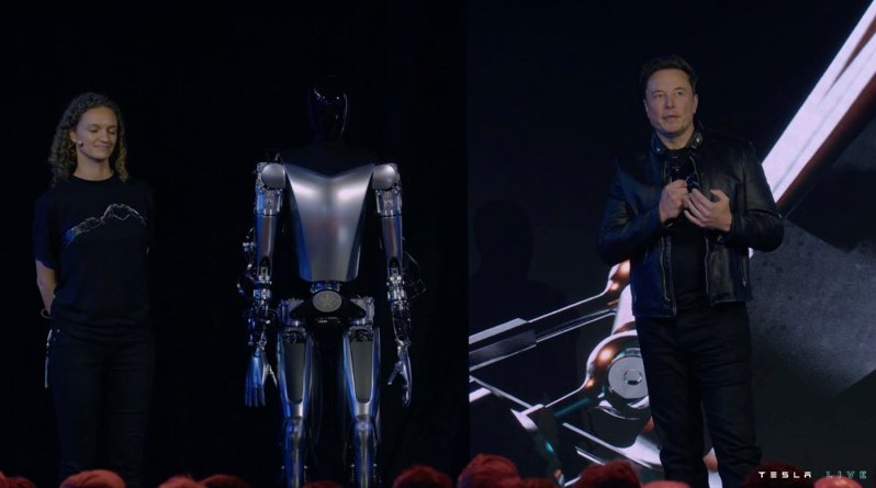 ▲Tesla預計最快明年可讓Tesla Bot人形機器人投入量產