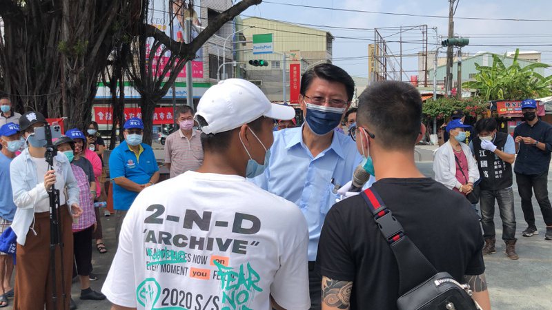 綠營推台南市成立青年局照顧年輕人，謝龍介質疑「西瓜心態為選舉」。記者周宗禎／攝影