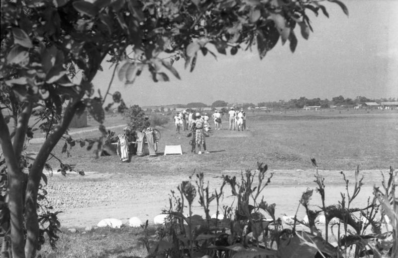 1954年10月3日，台北市高爾夫球俱樂部開幕，位於市郊南機場水源路與漳州街之間，場地23甲，球道全長3300碼，可容150同時擊球。圖／聯合報系資料照片