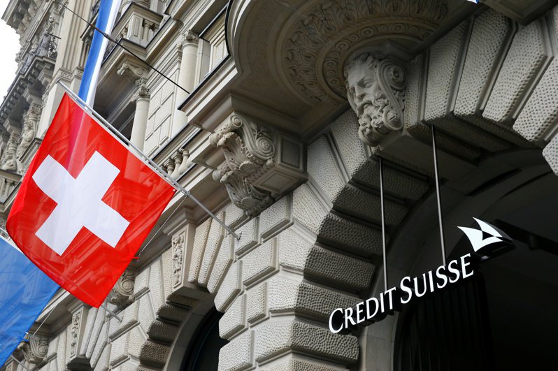 瑞士信貸（Credit Suisse）急忙安撫客戶與投資人，該銀行的財務狀況無虞。路透
