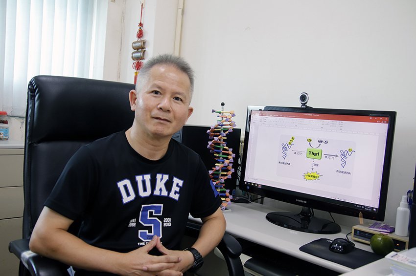 王健家教授團隊投入基因解碼研究長達20年，主要是探討基因解碼的分子機制及其與神經...