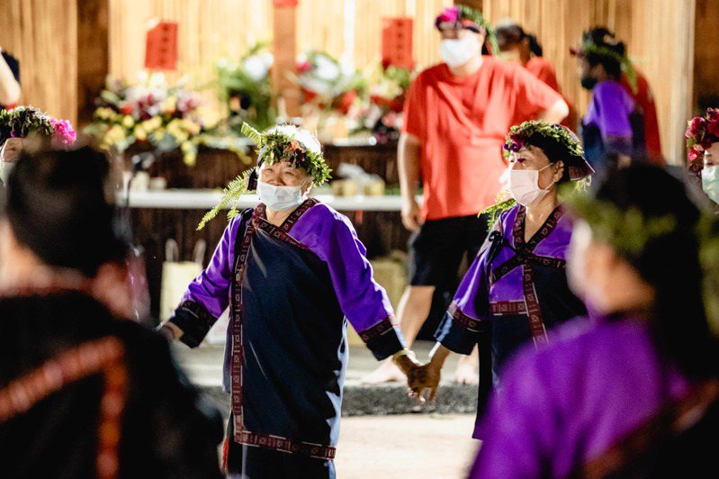 「小林大武壠族夜祭」過去兩年因疫情因素只限村民與祭，今年重新開放民眾觀祭。圖／高雄市文化局提供