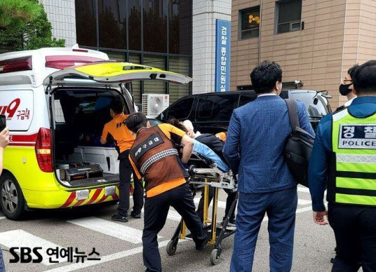 朴修弘今（4）日出庭被父親毆打，當場被救護車送往醫院。圖／摘自SBS