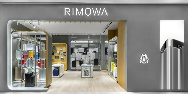 豪華行李箱品牌RIMOWA在國境解封之前，也呈現了全新台中大遠百旗艦店。圖／RIMOWA提供