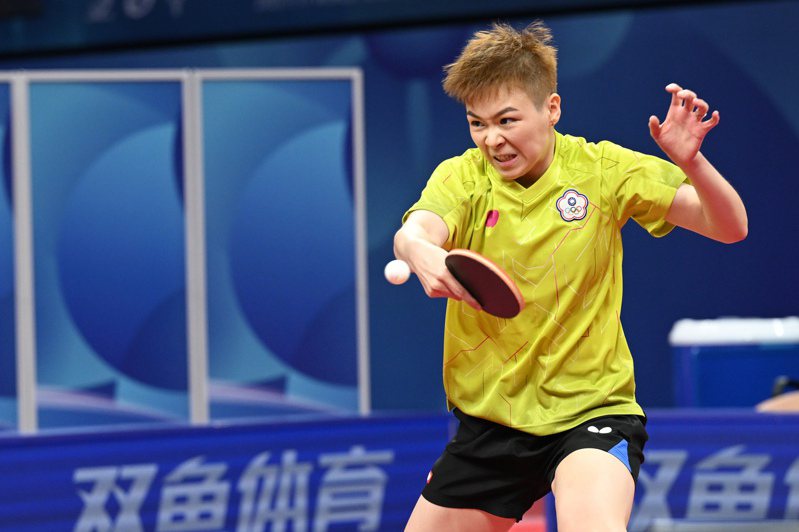 在中國大陸成都舉行的世界桌球團體錦標賽，中華女子代表隊今天遭遇印度，最終以直落三獲勝，搶下8強賽門票。 新華社