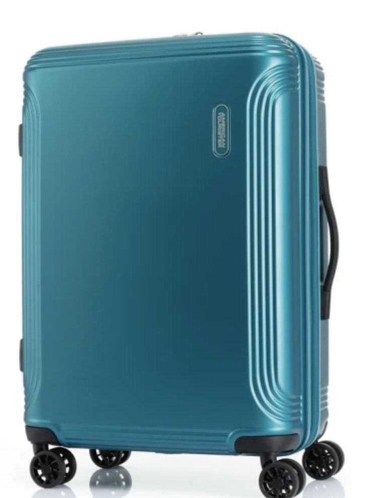 板橋車站店推出Samsonite環保藍綠色行李箱25吋原價5,500元，優惠價3...