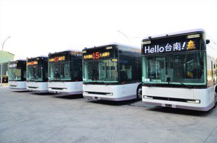台南推公車電動化　16輛鴻海「Model T」年底上路！