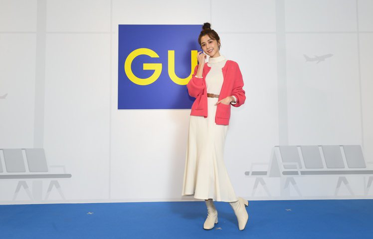 平價時尚品牌GU上市「玩美針織系列」服飾，並邀請了品牌好友邵雨薇站台，並詮釋新款...