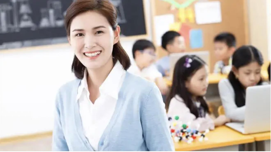 中國大陸報考教師行業的人數在過去10年翻了66倍。（網易）