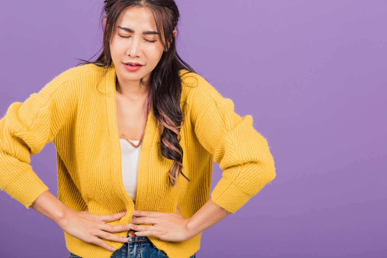 臨床上發生胃食道逆流的原因，排除先天結構因素或某些藥物導致，多數胃食道逆流是生活習慣造成的。