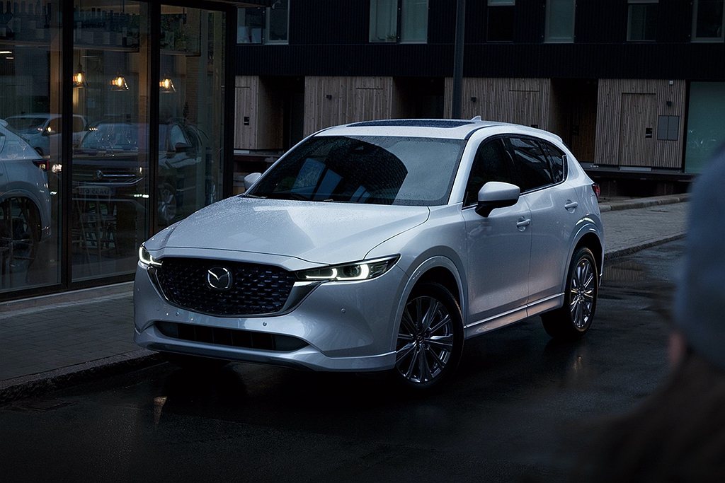 2023年式Mazda CX-5首度導入全新車色「雪幻白」（Rhodium Wh...