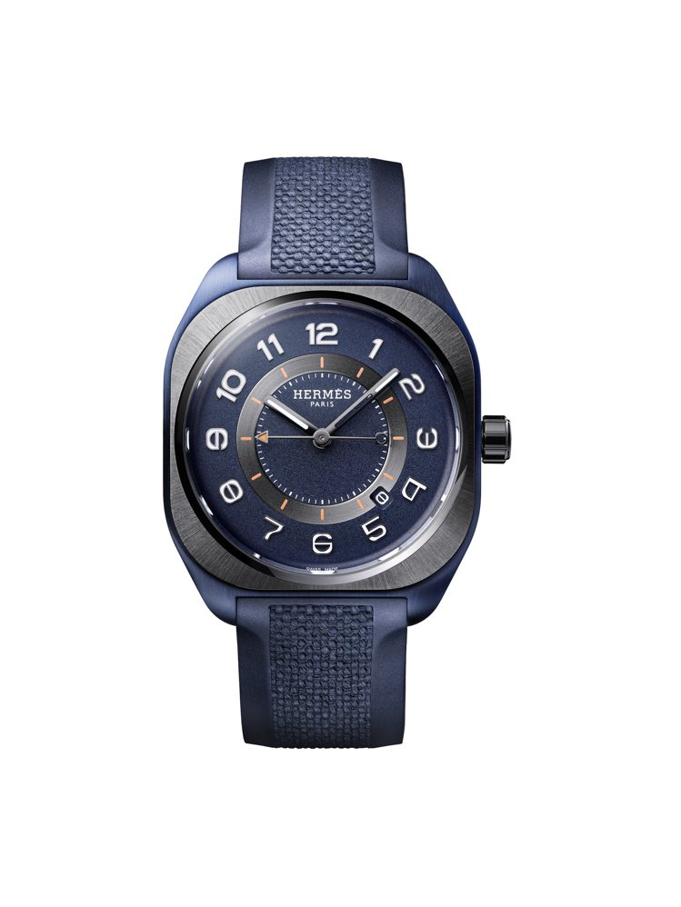 Hermès H08自動腕表藍色款，39毫米枕形藍色鈦金屬表殼、藍色表盤與橡膠表...