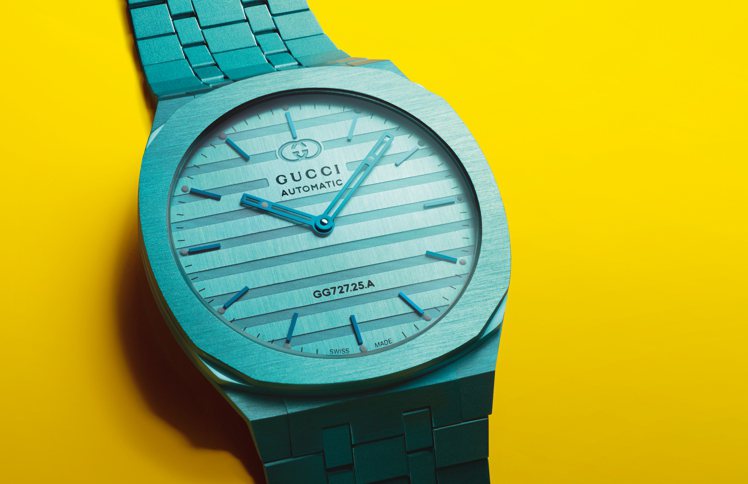 GUCCI 25H藍綠色鋁合金自動腕表，29萬5,000元。圖 / GUCCI提...