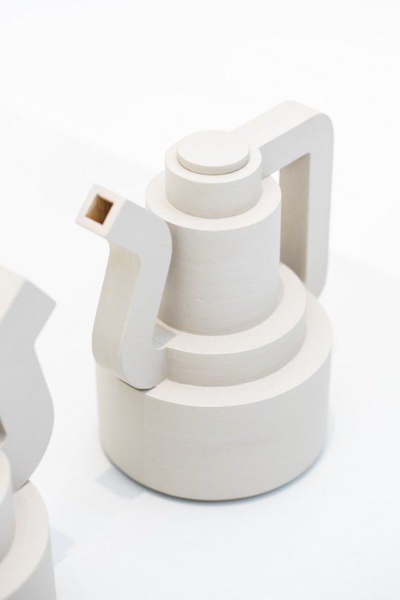 Hanna Kooistra利用白梧桐木製作並給予創新概念的咖啡壺Plakken...