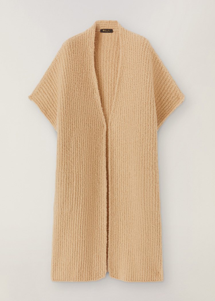 Loro Piana針織開襟長版大衣，10萬8,700元。圖／Loro Piana提供