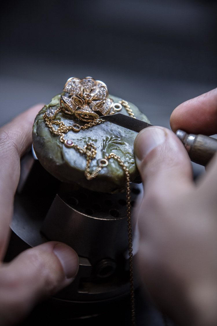 寶格麗瓦倫扎Manifattura珠寶工坊傳承工藝。圖／寶格麗提供