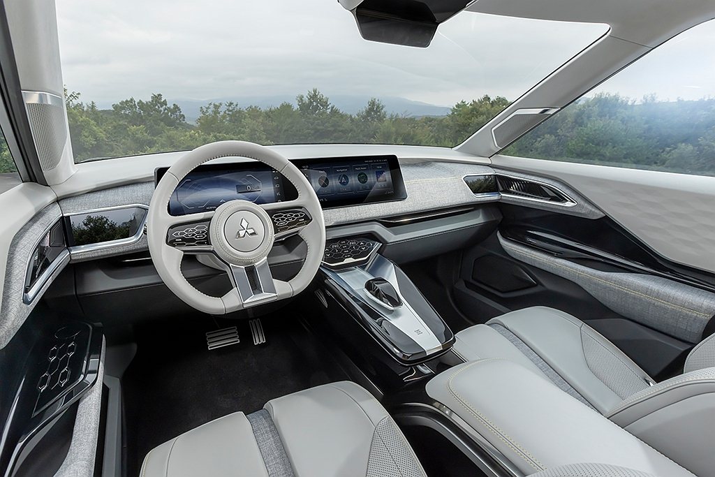 三菱XFC Concept都會跨界休旅概念車的內裝鋪陳其實已經達到量產規模。 圖...