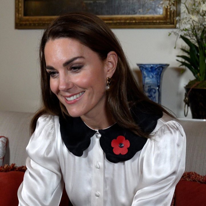 凱特王妃多次配戴 Simone Rocha 珍珠耳環出席活動。圖／摘自網路