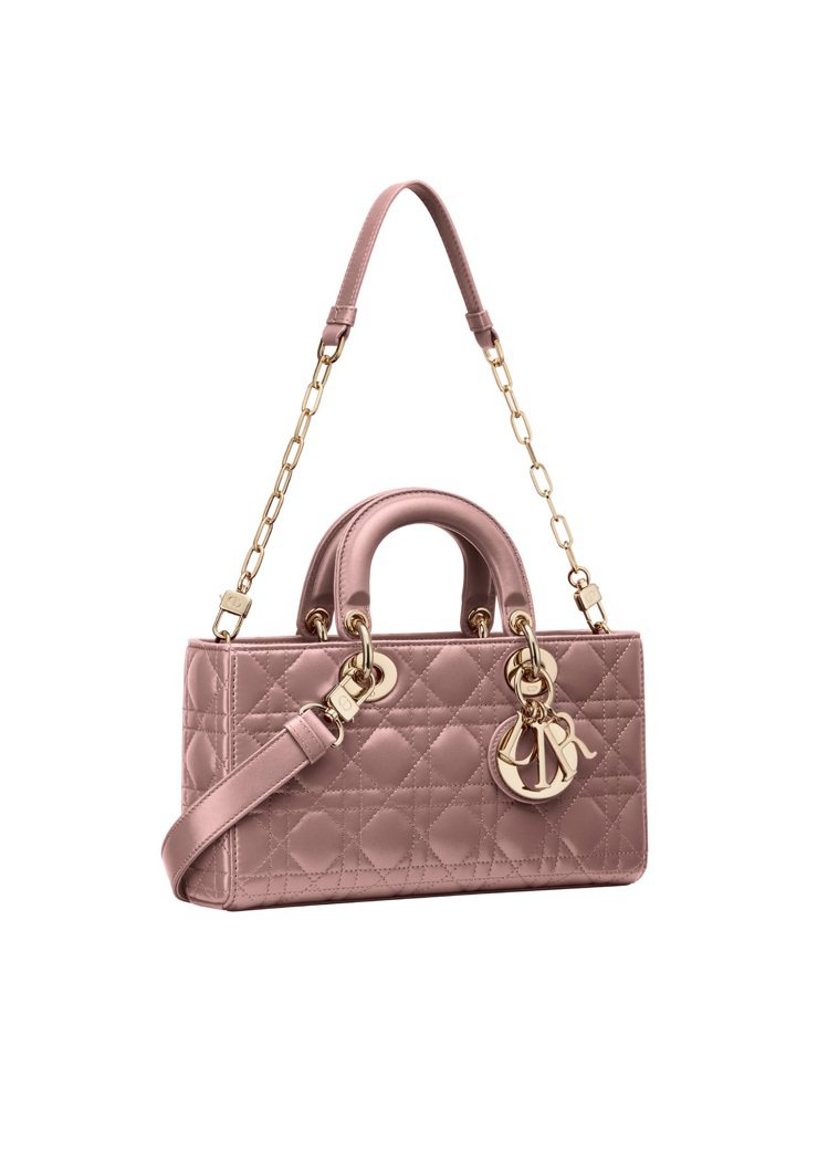 Lady D-Joy牡丹粉籐格紋小羊皮中型提包，15萬元。圖／Dior提供