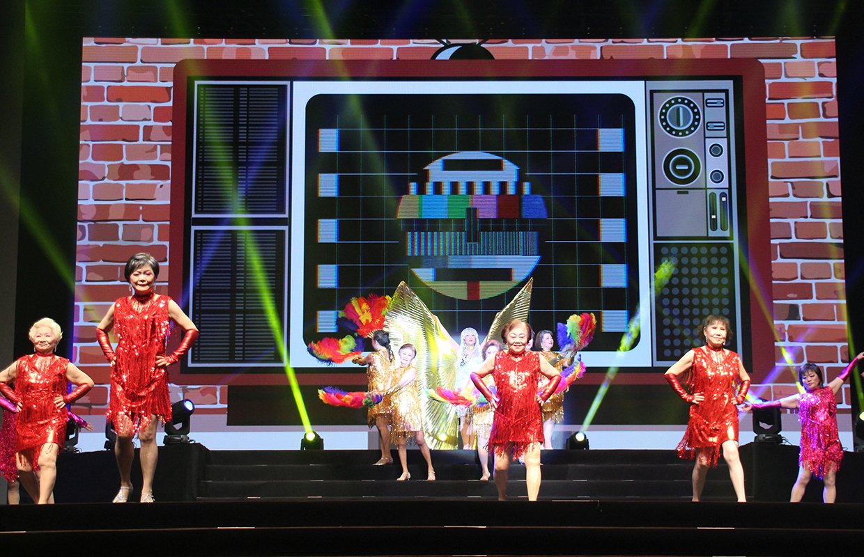 仙角百老匯-新北永和民權社區長者舞出精湛舞技。 圖／弘道基金會提供