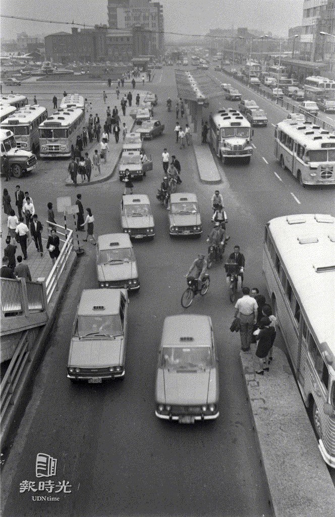 街景。圖＼聯合報系資料照（1969/04/13　高鍵助攝影）