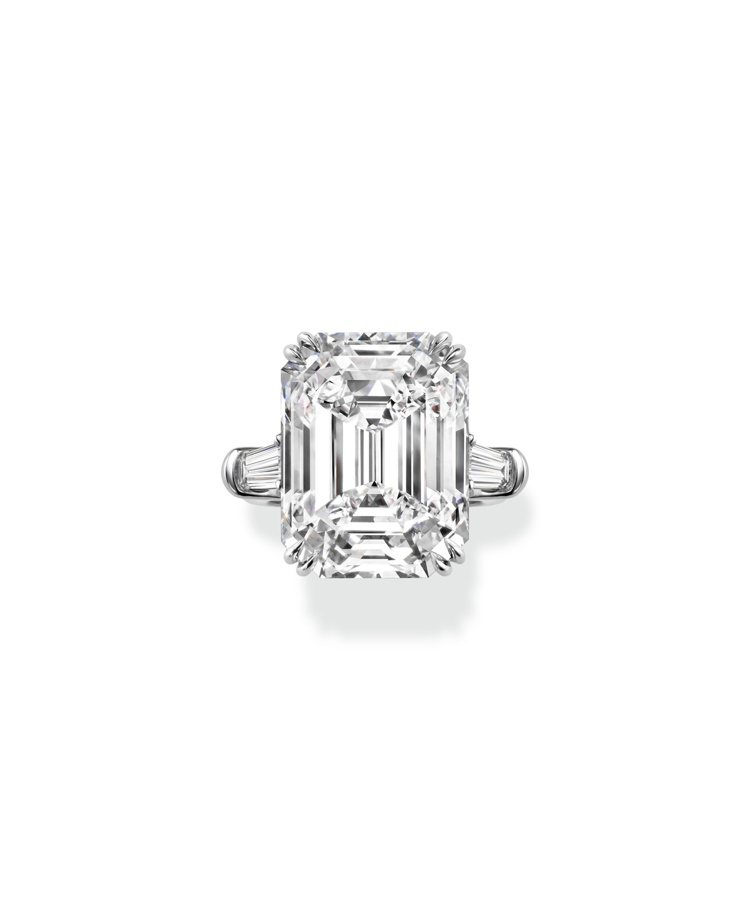 頂級珠寶系列祖母綠型鑽石戒指，價格店洽。圖 / Harry Winston提供