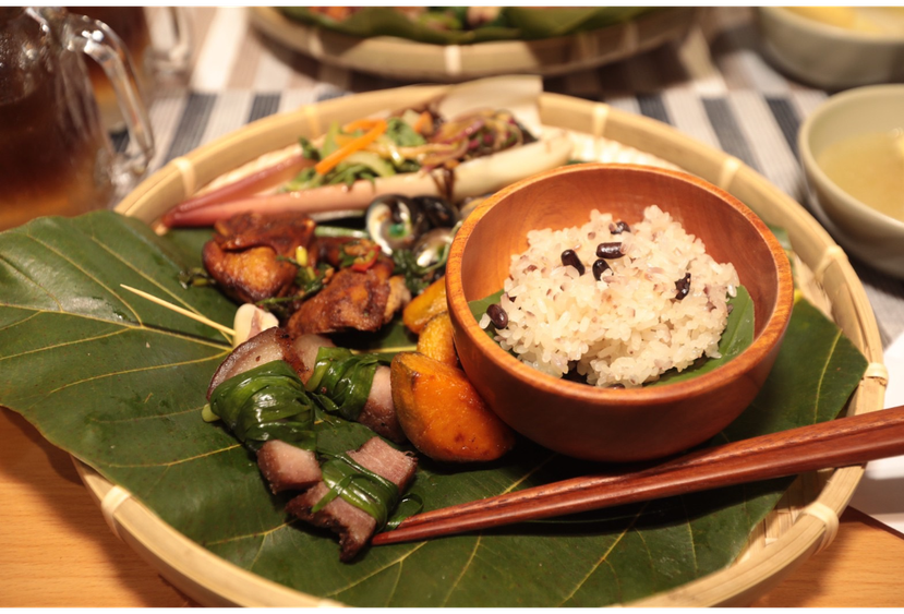 基隆和平島阿拉寶灣部落餐宴，由台灣生態飲食設計中心指導，與居民共同討論後推出5菜...