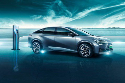 採用比亞迪刀片式電池架構、續航力逾600公里！　全新Toyota bZ3中國首發