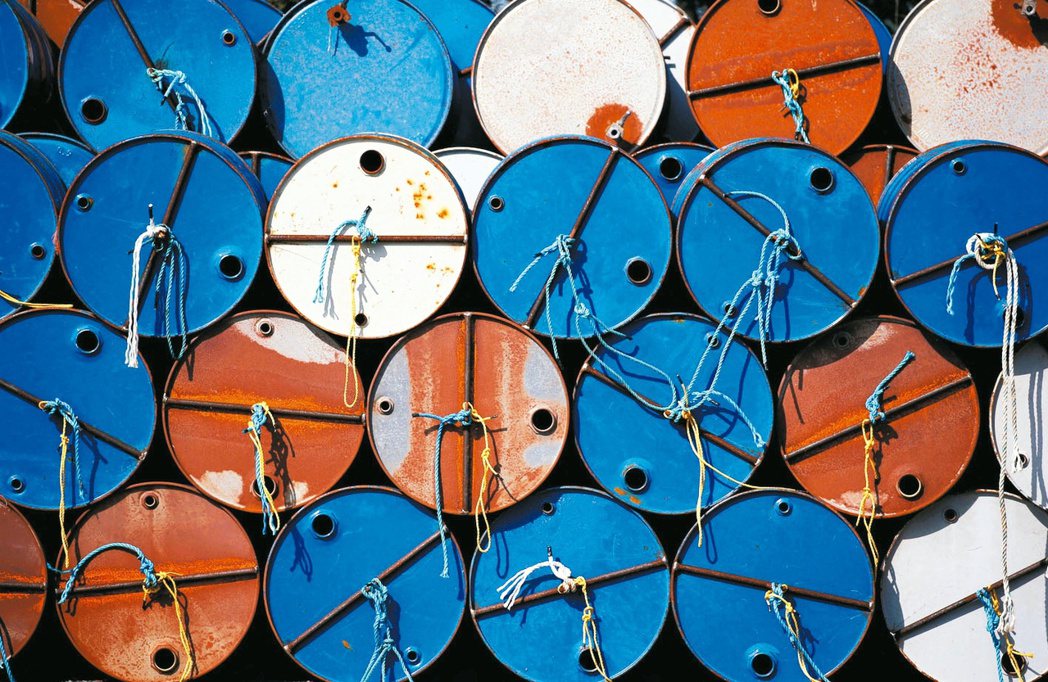 布蘭特原油以連續五個營業日上漲為10月揭開序幕，累積漲幅超過10%，期貨價格一度...