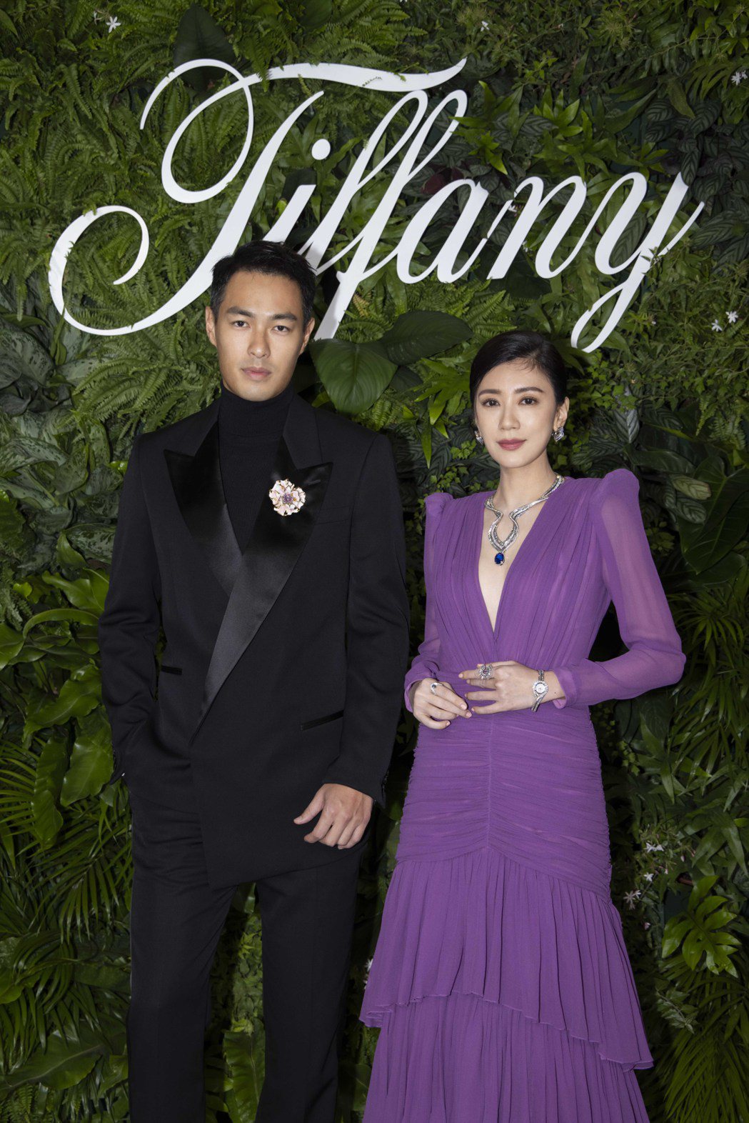 楊祐寧(左)與賈靜雯出席珠寶展活動。圖／Tiffany提供