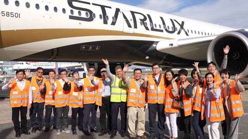 星宇航空董事長張國煒親赴法國駕駛A350回台。翻攝自星宇Youtube