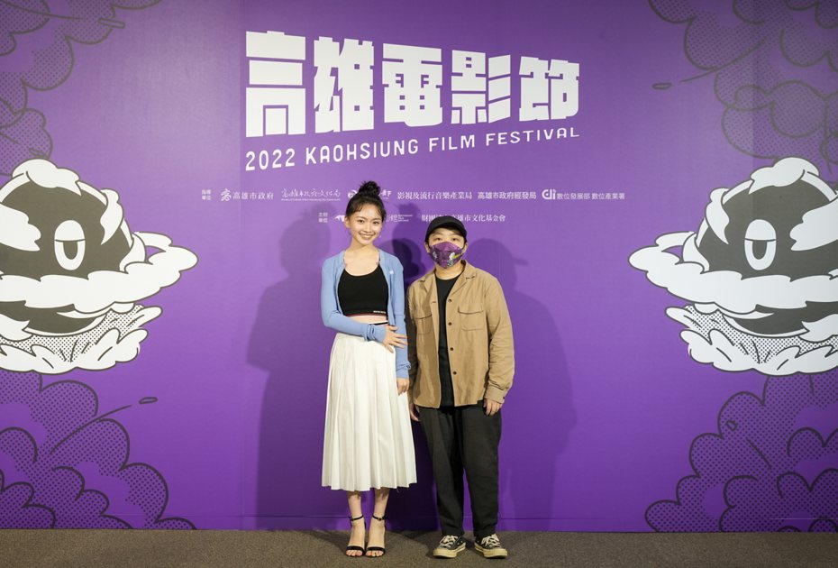 喬湲媛（左）與「幻象人」導演王逸鈴一起出席高雄電影節活動。圖／高雄電影節提供