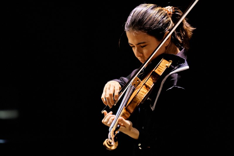 小提琴家五明佳廉將與NSO共同呈現孟德爾頌E小調小提琴協奏曲。圖／國家交響樂團提供