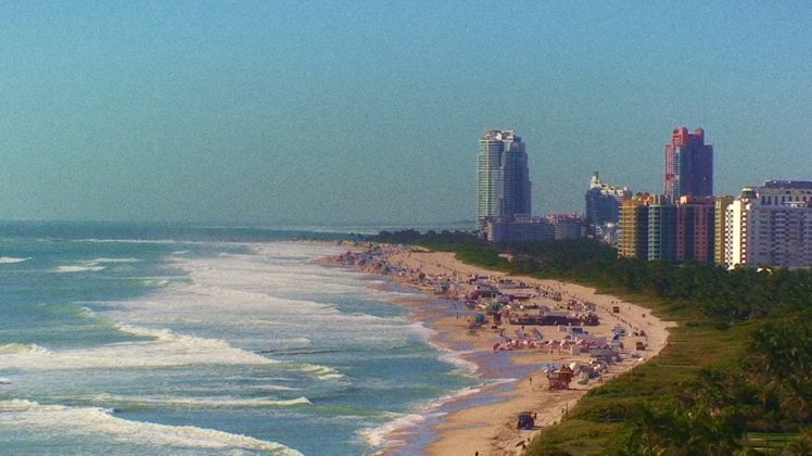 香奈兒將於本週五於美國佛羅里達州邁阿密的Faena海邊飯店重現2022/23 C...