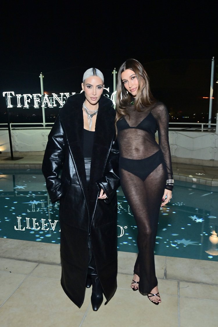 （由左至右）名媛金卡達珊、品牌大使Hailey Bieber出席Tiffany ...