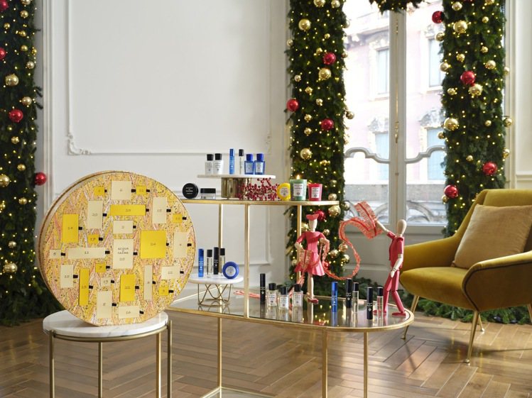 Acqua di Parma用品牌專有的黃色，點綴出耶誕氣氛，也成為歡慶擺飾最佳選擇，並滿足嗅覺的氛圍。圖／Acqua di Parma提供