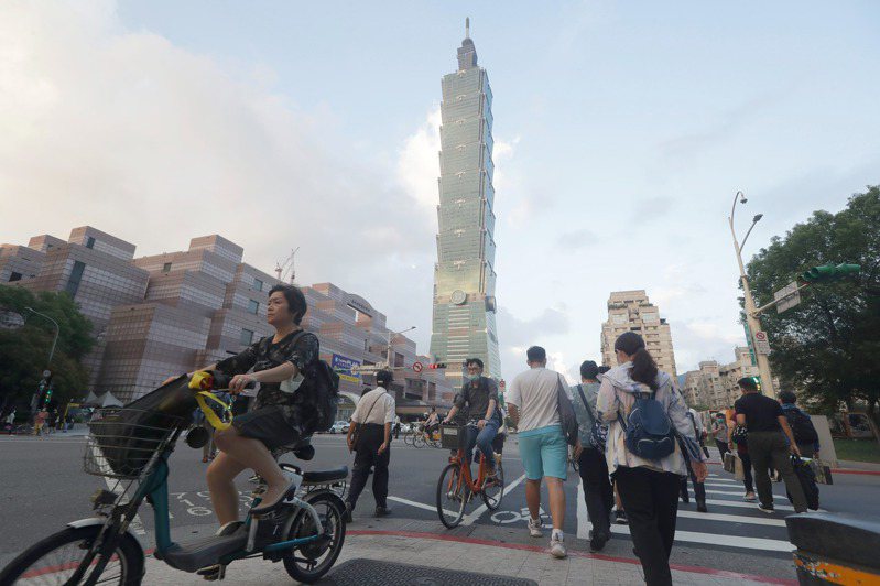 一名來自美國的正妹表示，CNN文章曾提到台北是最適合純素者的城市，因此她在3個月前來台。圖／美聯社