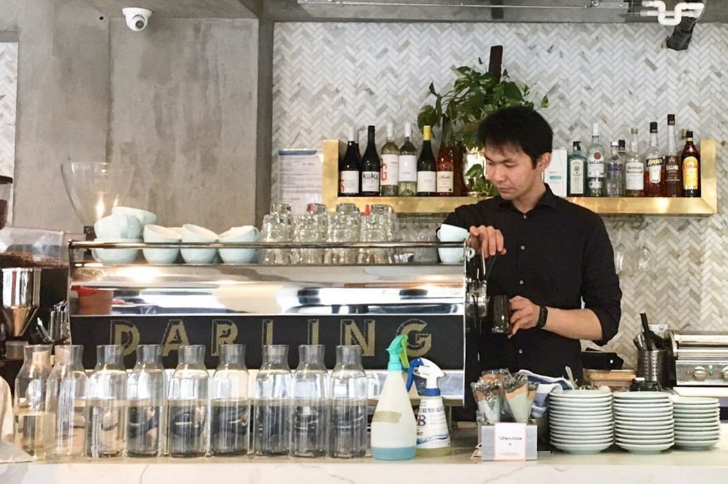 吳義祥曾在澳洲咖啡店工作，圖｜與咖啡提供