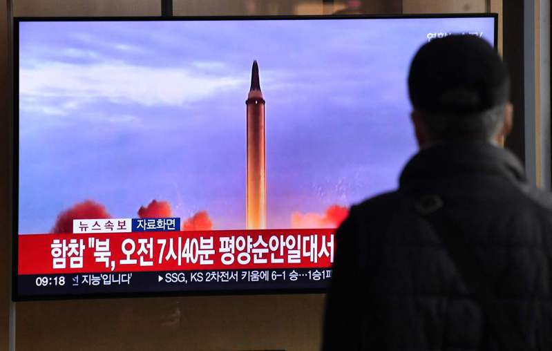 北韓近期一連串的試射行動包括一枚洲際彈道飛彈，還有一枚飛彈落在南韓領海附近。（法新社）