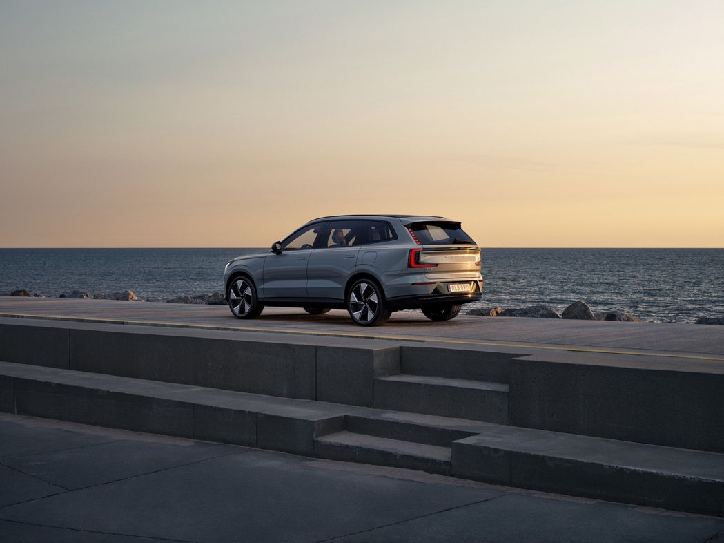 VOLVO全球CEO Jim Rowan表示Volvo EX90完美詮釋了我們的...