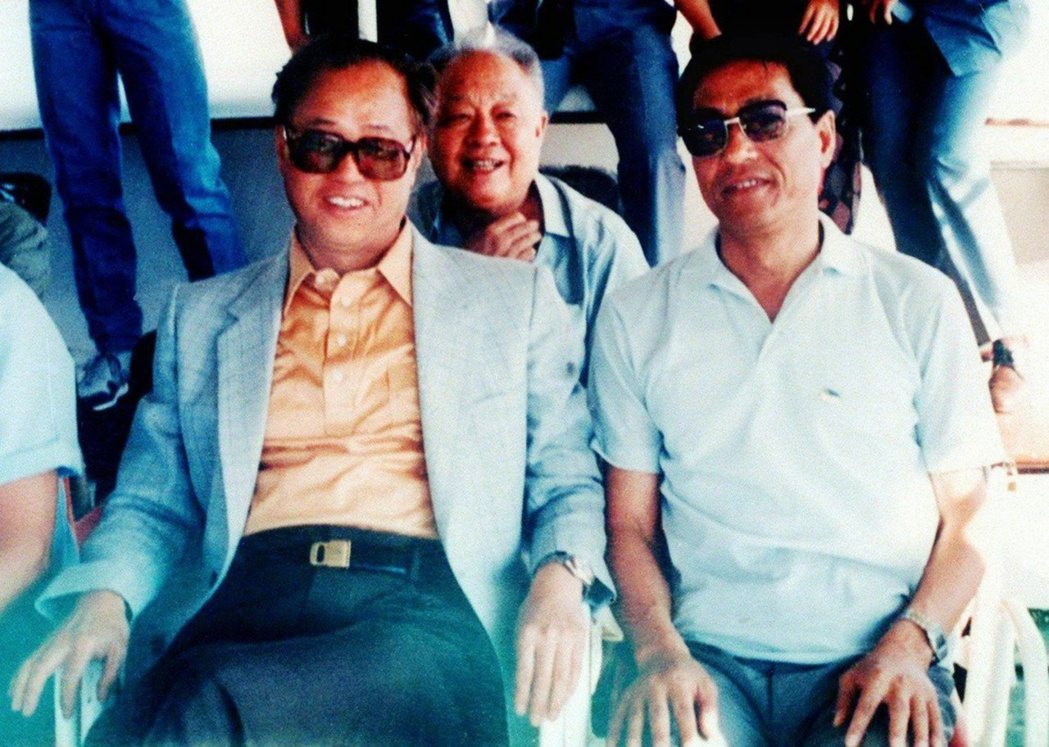趙紫陽（左）與鮑彤（右），兩人在1989年學運爆發之前的合影。 圖／路透社