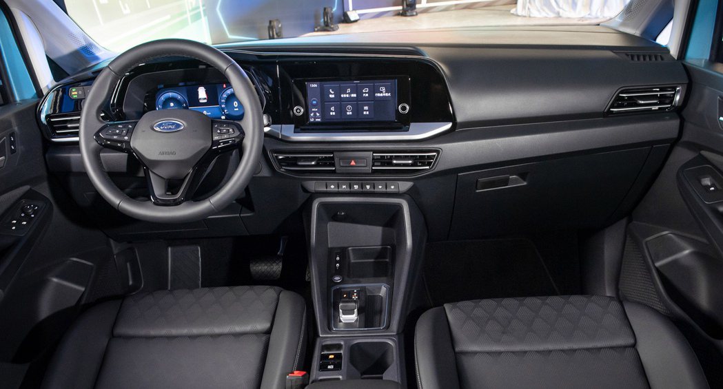 便捷與實用兼具的座艙格局是The All-New Ford Tourneo Co...